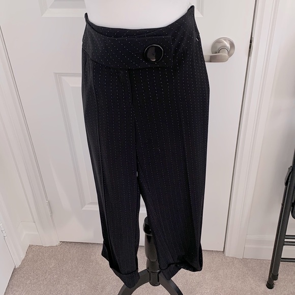 Size 38 black Pantalon with cuff never worn enough brand new - Picture 1 of 4